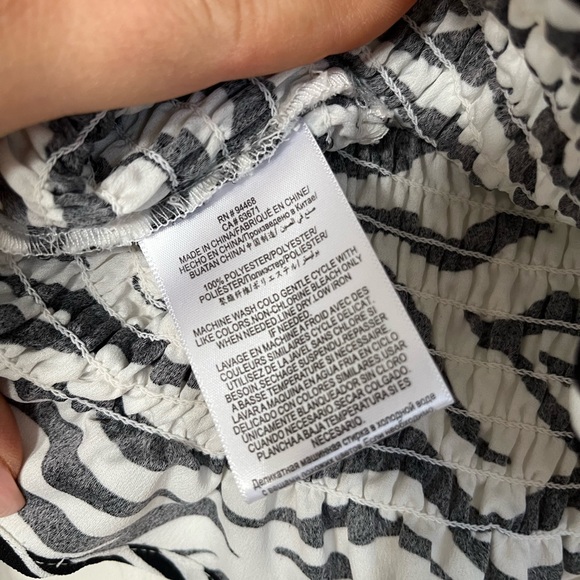 BCBGeneration Zebra crop top size M - Picture 5 of 8